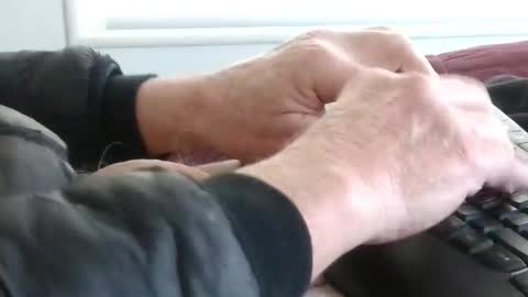 Snapshot of touchmerighthere chatting on 01/19/25, 09:13 Jim online show from 01/19/25, 09:13