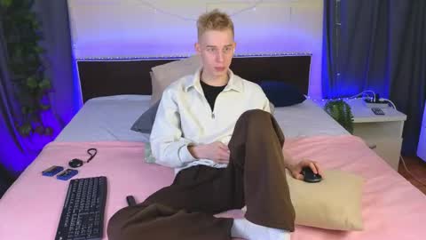 Max online show from 04/16/26, 10:27