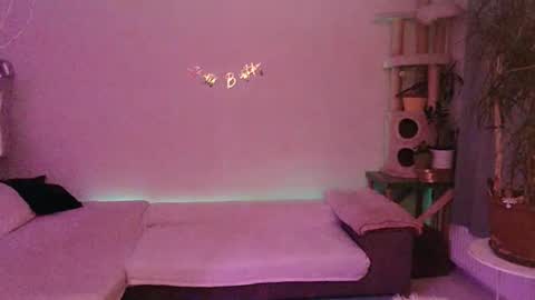 Snapshot of toyboybitchslut chatting on 09/22/25, 02:24 Patrizia online show from 09/22/25, 02:24