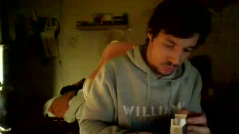 Snapshot of toyboysquirt chatting on 06/18/26, 04:35 toyboysquirt online show from 06/18/26, 04:35