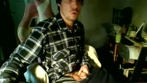 Snapshot of toyboysquirt chatting on 07/02/26, 05:41 toyboysquirt online show from 07/02/26, 05:41