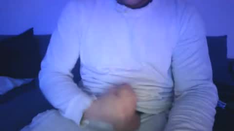 Snapshot of toyy_boy chatting on 12/17/24, 07:37 Tim online show from 12/17/24, 07:37