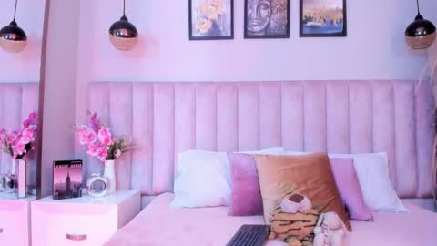 Snapshot of tracy_lee_ chatting on 02/03/26, 08:36 Tracy online show from 02/03/26, 08:36