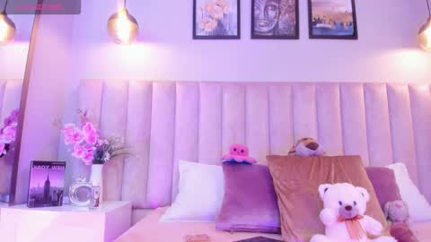 Snapshot of tracy_lee_ chatting on 02/05/26, 08:35 Tracy online show from 02/05/26, 08:35