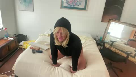 USA GURL online show from 12/13/24, 07:43