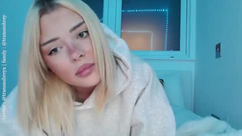 aubrey 3 online show from 09/12/25, 07:36