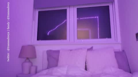 aubrey 3 online show from 09/28/25, 07:52