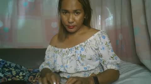 Snapshot of transhottie28 chatting on 02/13/25, 01:40 transhottie28 online show from 02/13/25, 01:40