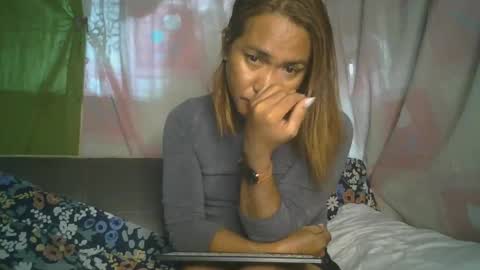 Snapshot of transhottie28 chatting on 02/14/25, 10:25 transhottie28 online show from 02/14/25, 10:25