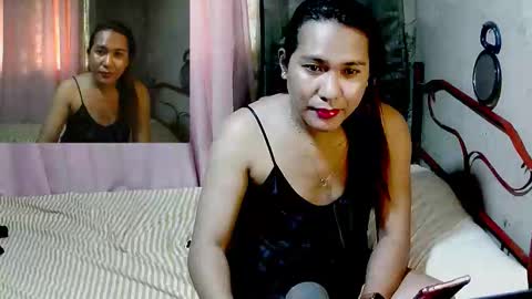 Snapshot of transhottie28 chatting on 09/25/25, 01:20 transhottie28 online show from 09/25/25, 01:20