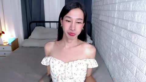 Snapshot of transmedusaxxx chatting on 05/19/26, 02:29 Chloe online show from 05/19/26, 02:29