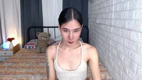 Snapshot of transmedusaxxx chatting on 06/18/26, 01:06 Chloe online show from 06/18/26, 01:06