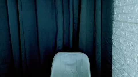 Snapshot of transmedusaxxx chatting on 07/04/26, 01:34 Chloe online show from 07/04/26, 01:34