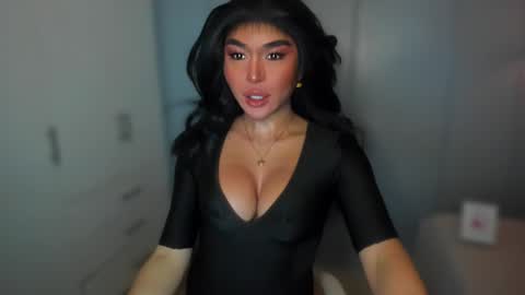 ALMIGHTY GODDESS VALENTINA online show from 12/01/24, 06:08