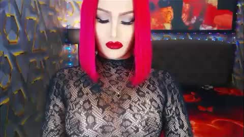 Snapshot of transplayfullolivia chatting on 12/26/24, 12:03 KYLIE BELLA TS online show from 12/26/24, 12:03