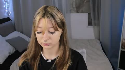 Snapshot of trapsaintgirl chatting on 02/05/25, 01:44 Nyuta Hartmann online show from 02/05/25, 01:44