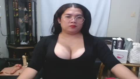 Snapshot of travelergirl chatting on 07/04/26, 09:10 travelergirl online show from 07/04/26, 09:10