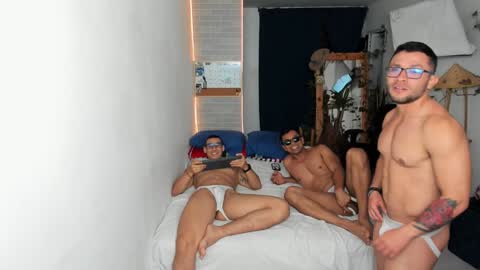 Snapshot of travis_bakerr chatting on 12/20/24, 03:58 travis bakerr online show from 12/20/24, 03:58