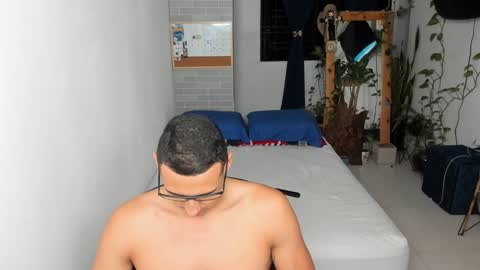 Snapshot of travis_bakerr chatting on 01/23/25, 12:04 travis bakerr online show from 01/23/25, 12:04