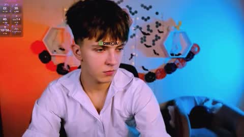 Travis online show from 11/02/25, 07:49