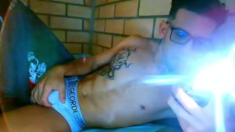 TRAVIS. online show from 04/09/26, 12:43