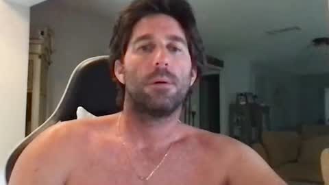 TravisKenn online show from 10/29/25, 06:42