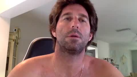 TravisKenn online show from 11/05/25, 07:47