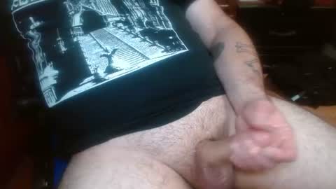 Snapshot of treasured_trash chatting on 07/03/26, 08:37 Dilly Dally online show from 07/03/26, 08:37