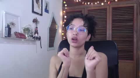 Snapshot of treasuresz chatting on 01/30/25, 03:40 Emily online show from 01/30/25, 03:40