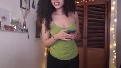 Snapshot of treasuresz chatting on 03/07/25, 05:28 Emily online show from 03/07/25, 05:28