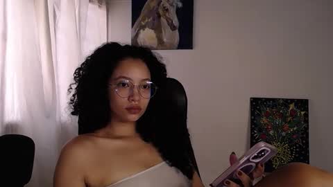 Snapshot of treasuresz chatting on 10/13/25, 03:45 Emily online show from 10/13/25, 03:45