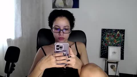 Emily online show from 01/05/26, 07:39