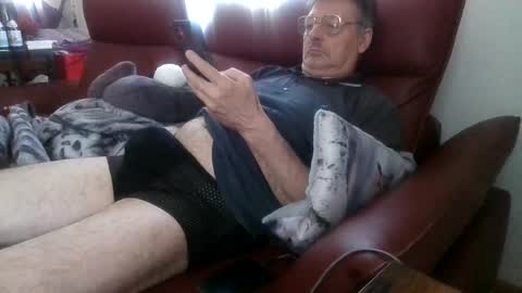 trebgeis1 online show from 04/11/26, 11:03