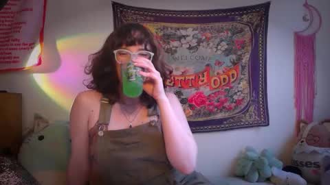 treecups online show from 09/09/25, 09:03