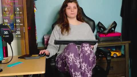 TreeJeanne online show from 11/10/25, 01:15