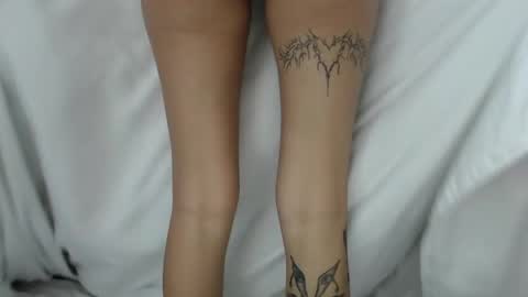 Sarah And Jon online show from 12/31/24, 04:16