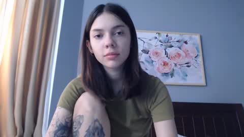 Sarah And Jon online show from 03/06/25, 02:30