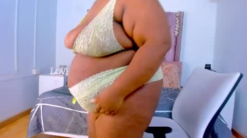 Treisy Vixen big ass online show from 05/11/26, 03:23