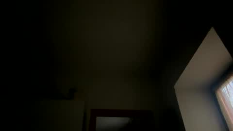 trembi1234 online show from 01/28/25, 08:04