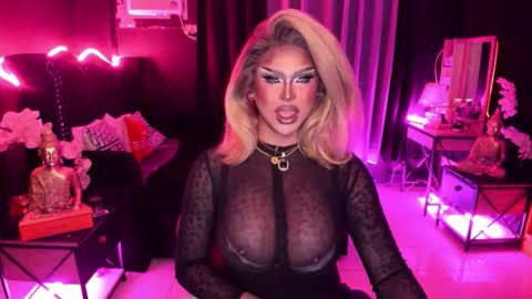 Jade online show from 10/20/25, 03:40