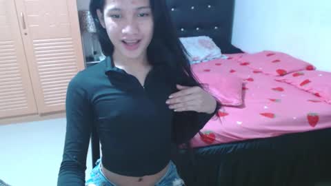 STEPHANiE online show from 11/30/25, 03:21