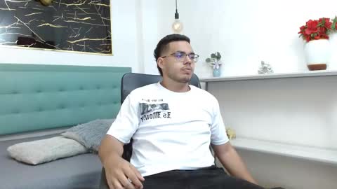 Snapshot of trevor_ash chatting on 02/11/26, 03:33 TREVOR online show from 02/11/26, 03:33