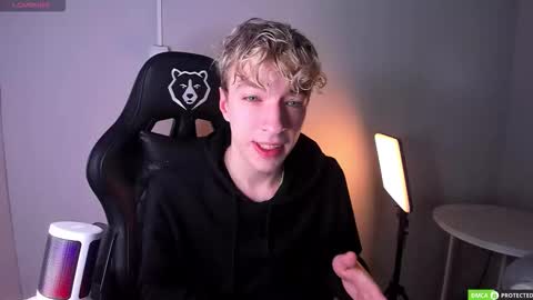 TrevorBenson online show from 12/17/25, 03:34