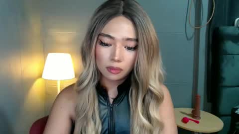 trexie_fucks15 online show from 11/05/25, 11:16