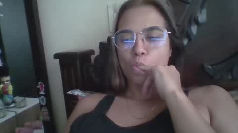 triana_bell online show from 01/09/26, 04:10