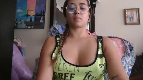 triana_bell online show from 02/24/26, 05:44