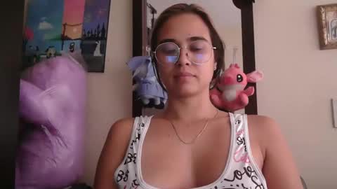 triana_bell online show from 04/18/26, 07:07