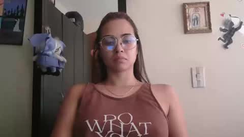 Snapshot of triana_bell chatting on 05/16/26, 05:01 triana_bell online show from 05/16/26, 05:01