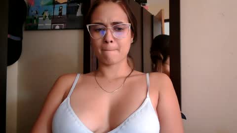 triana_bell online show from 06/30/26, 05:58