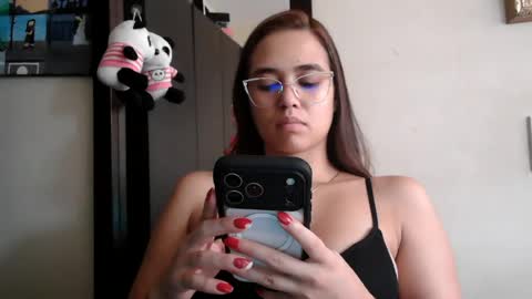 triana_bell online show from 07/03/26, 04:57